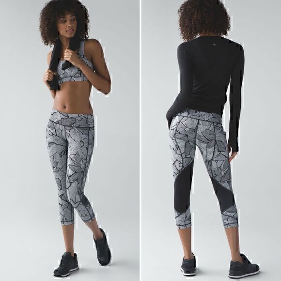 Lululemon Pace Rival Crop (Full-On Luxtreme) in Dottie Tribe White Black Size 6 - Picture 1 of 8